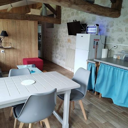 Chambre 2 A 4 Pers Gite Du Gardoir Boresse-et-Martron Εξωτερικό φωτογραφία